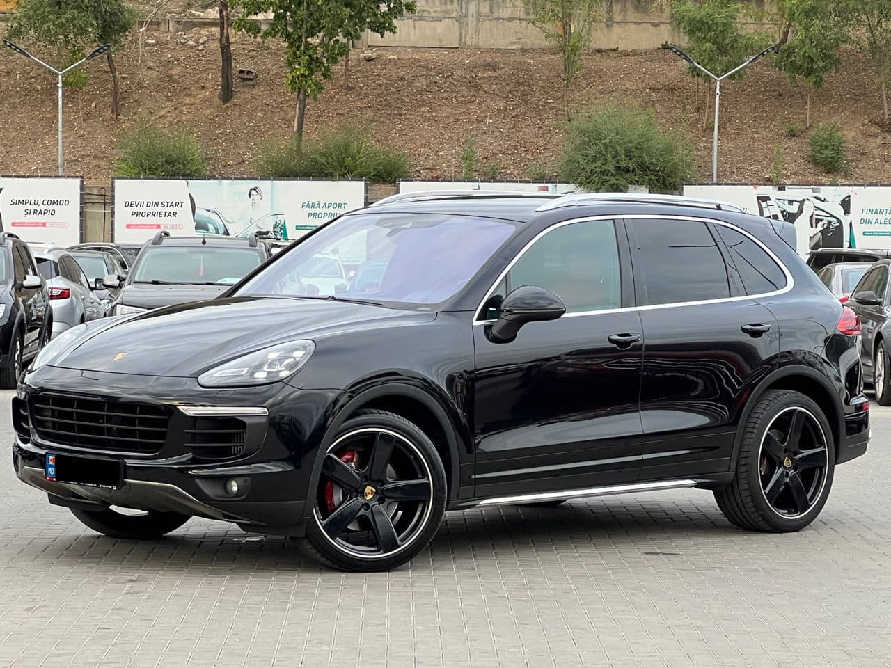 2015 Porsche Cayenne — Miniatură 2