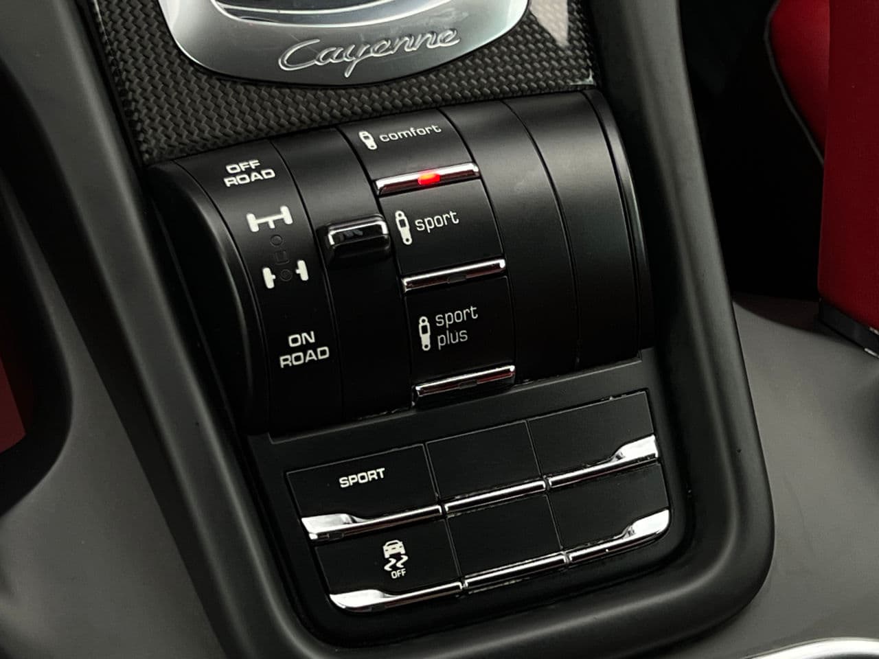 2015 Porsche Cayenne — Miniatură 13