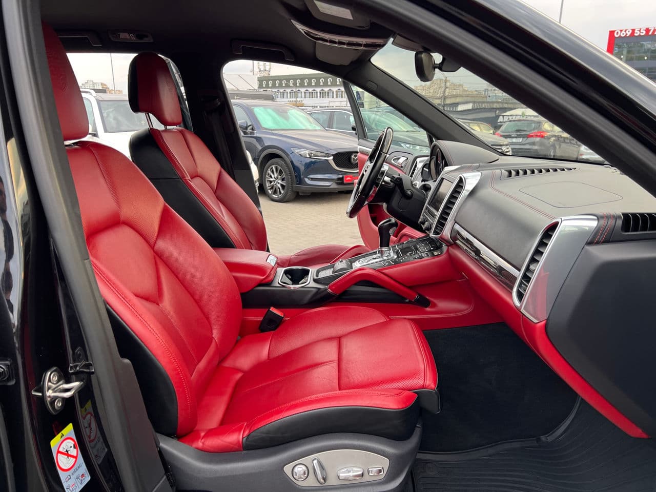 2015 Porsche Cayenne — Miniatură 17