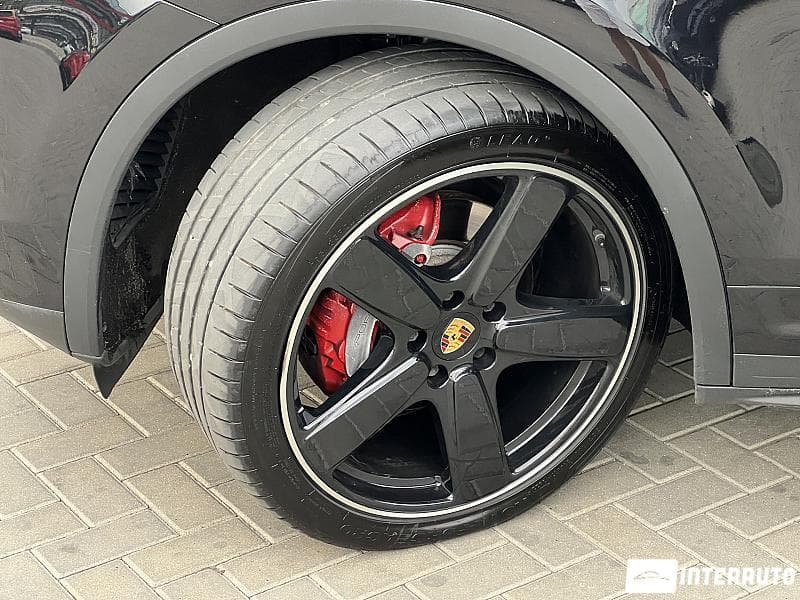 2015 Porsche Cayenne — Miniatură 18