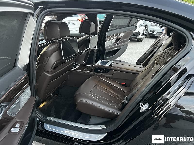2016 BMW 740 — Miniatură 7