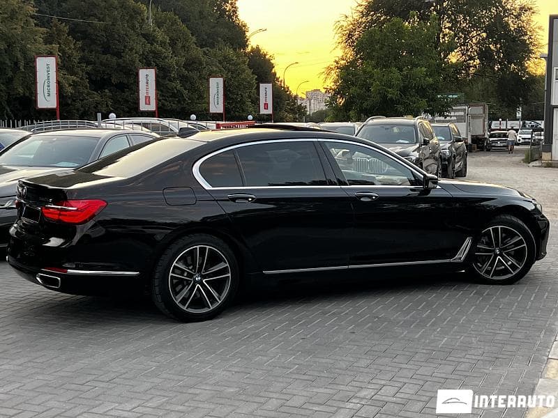 2016 BMW 740 — Miniatură 4