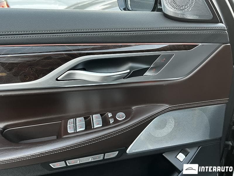 2016 BMW 740 — Miniatură 6