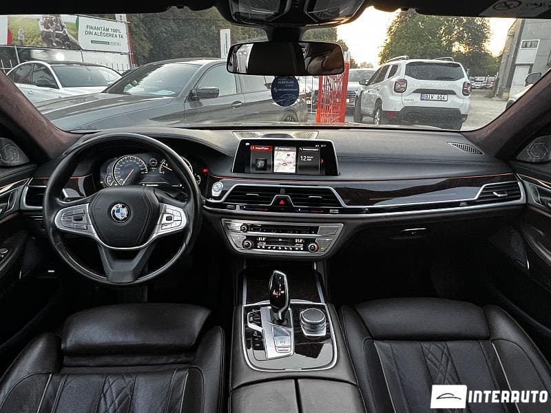 2016 BMW 740 — Miniatură 13