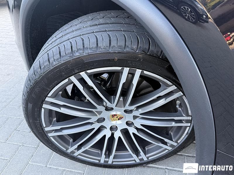 2015 Porsche Cayenne S — Miniatură 24