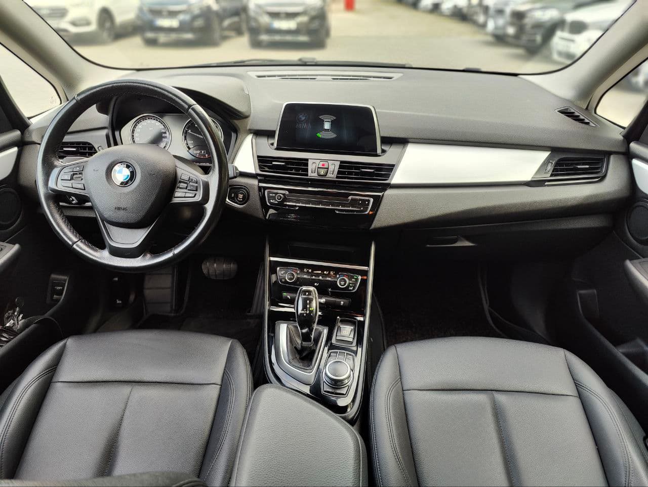 BMW 216d 2018 — Миниатюра 6