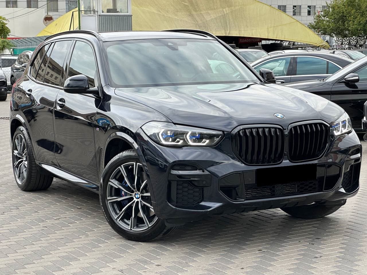 2021 BMW X5 2.5D — Miniatură 3