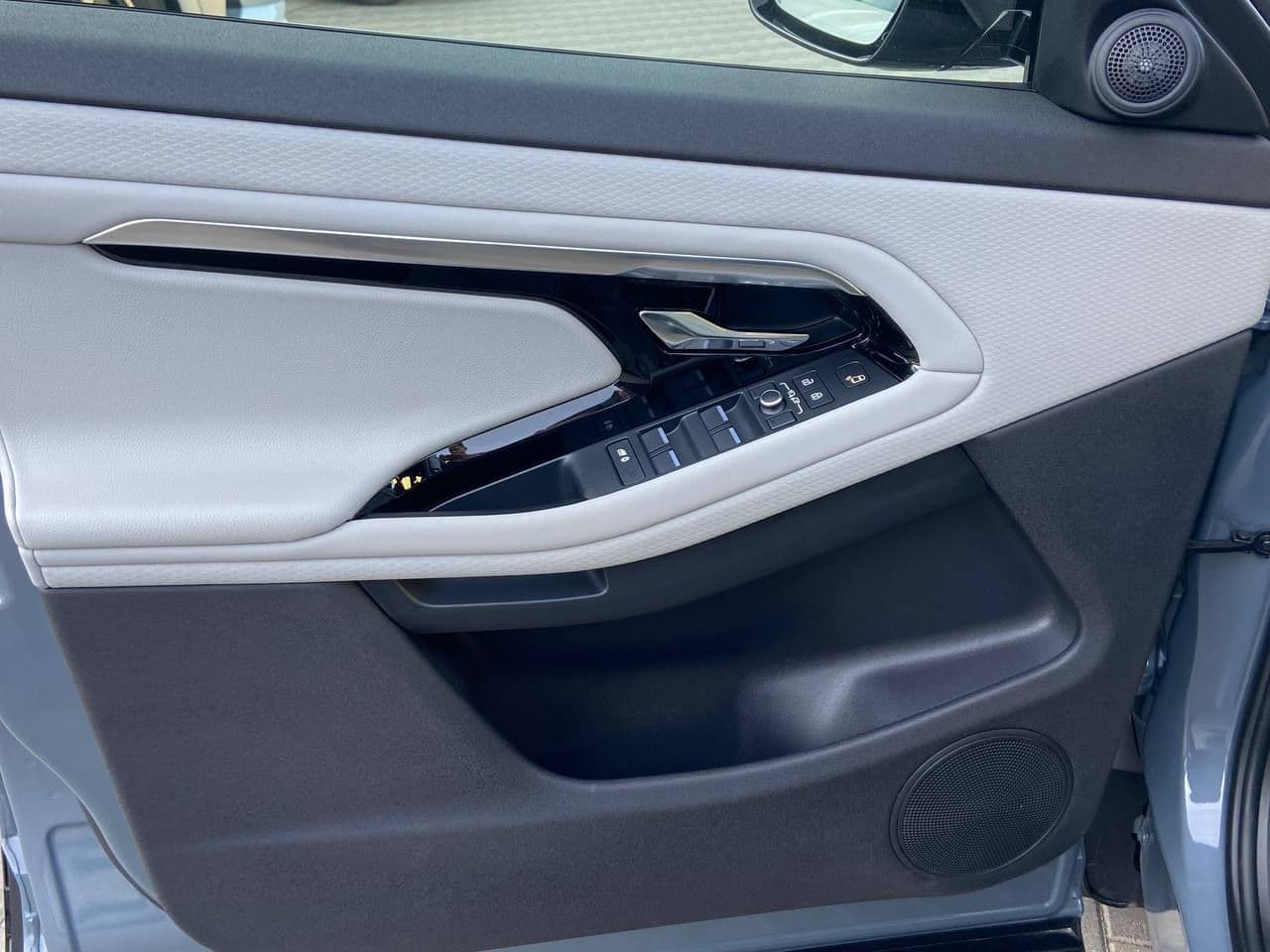 2022 Land Rover Range Rover Evoque — Miniatură 21
