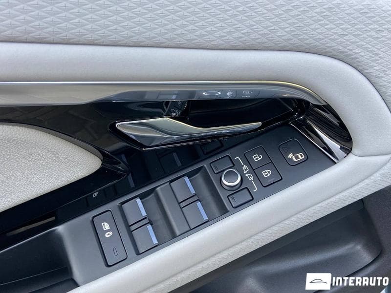 2022 Land Rover Range Rover Evoque — Miniatură 22
