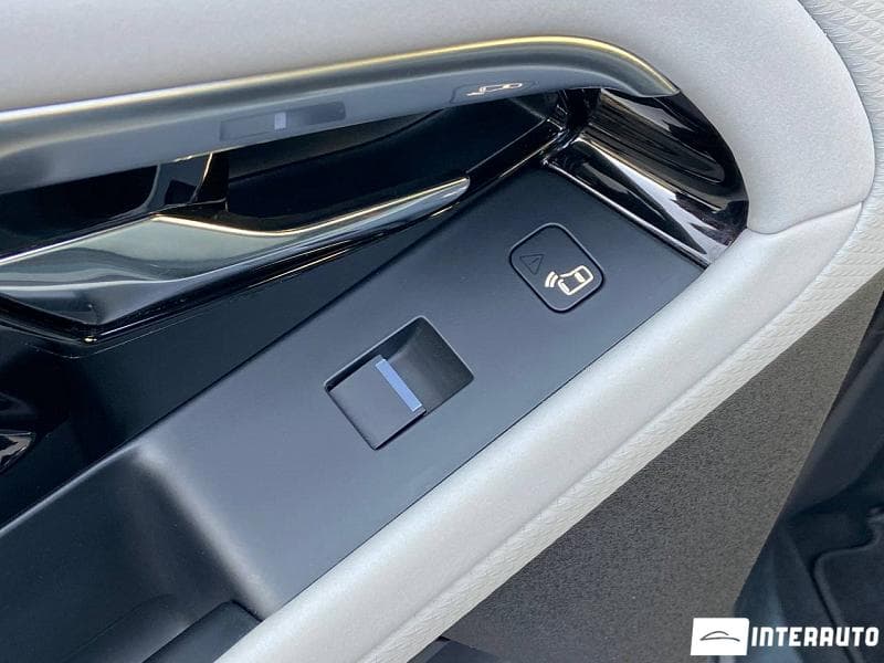 2022 Land Rover Range Rover Evoque — Miniatură 26