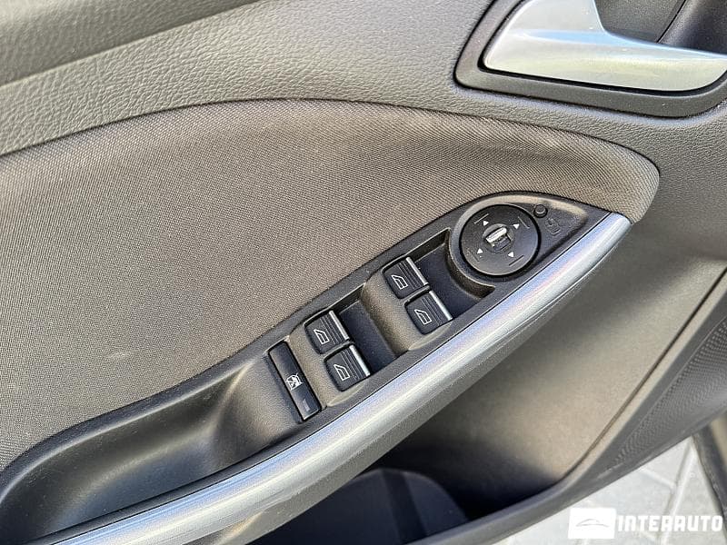 2012 Ford Focus — Miniatură 17