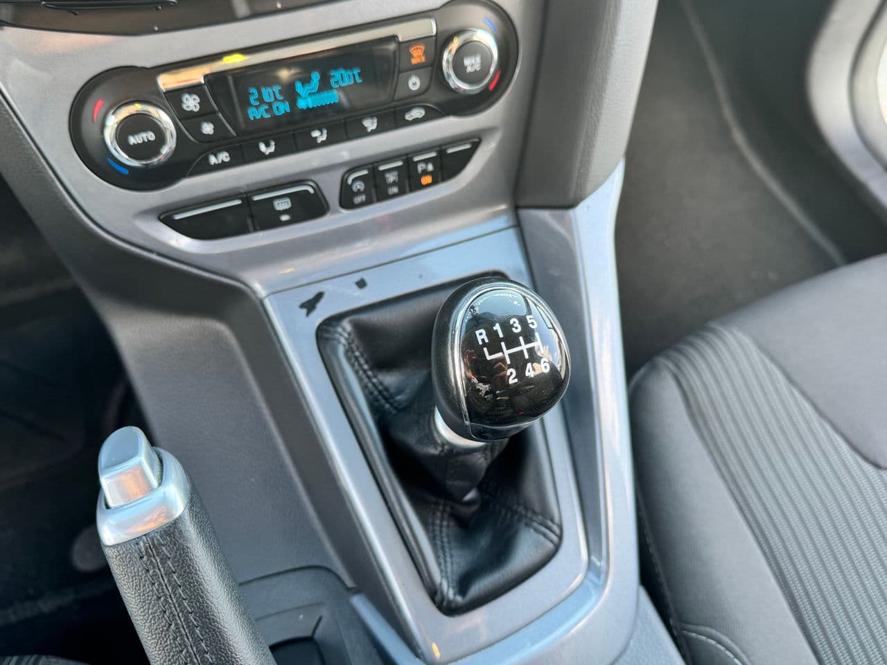 2012 Ford Focus — Miniatură 11