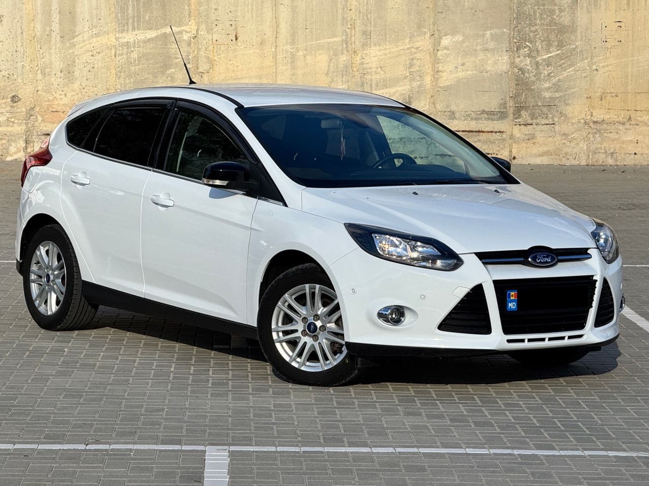 2012 Ford Focus — Miniatură 2
