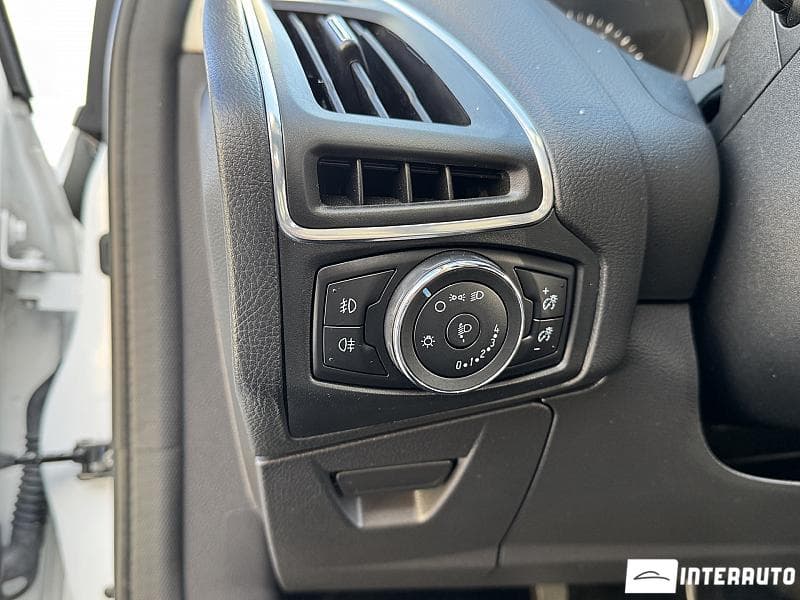 2012 Ford Focus — Miniatură 16