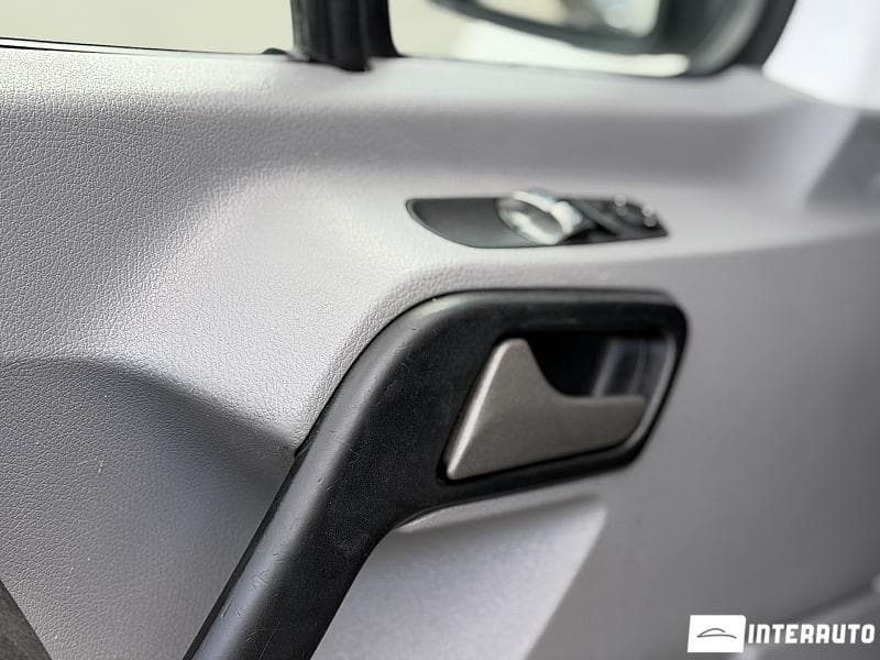 Volkswagen Crafter 2015 — Миниатюра 6