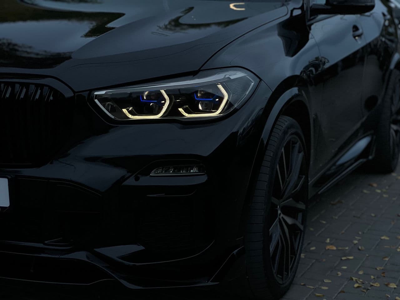 BMW X5 4.0i 2018 — Миниатюра 14