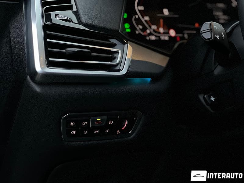 BMW X5 4.0i 2018 — Миниатюра 12