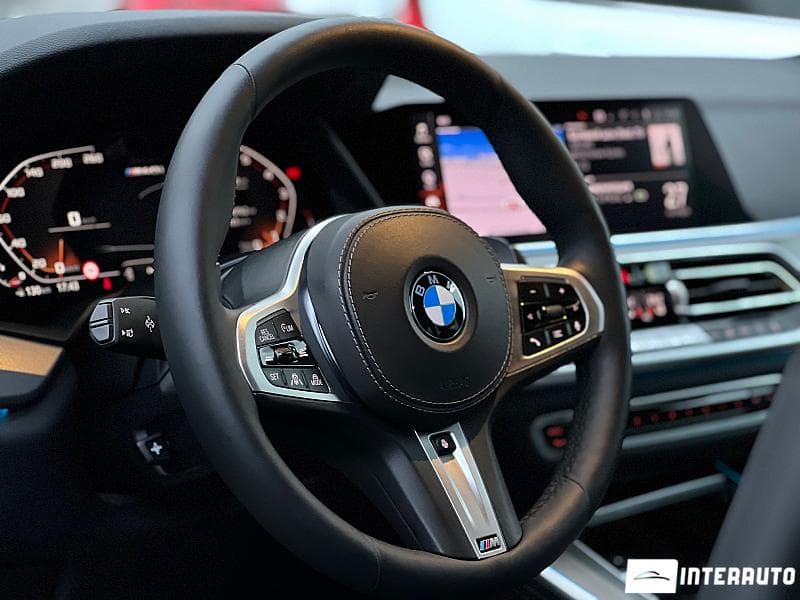 BMW X5 4.0i 2018 — Миниатюра 18