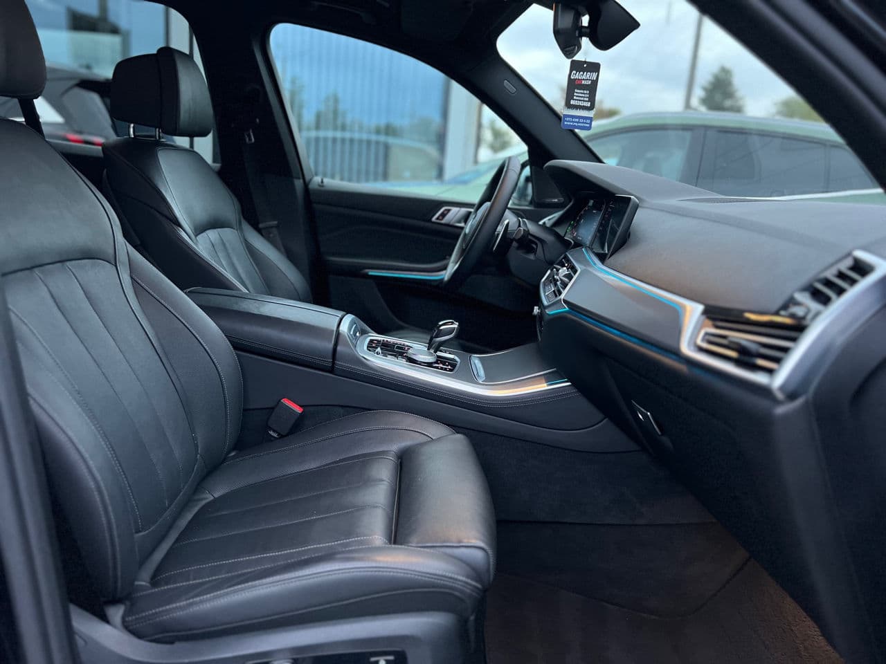 BMW X5 4.0i 2018 — Миниатюра 22