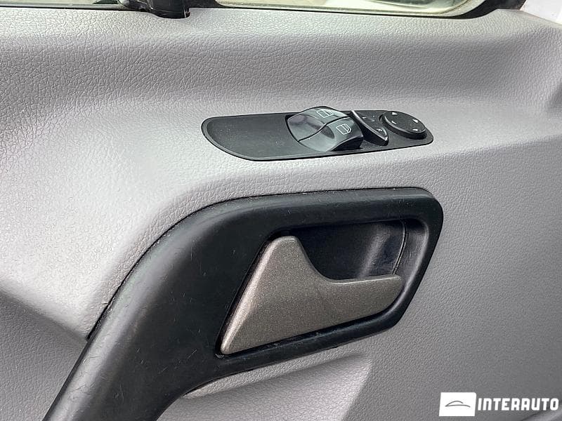 2015 Mercedes Sprinter — Miniatură 5