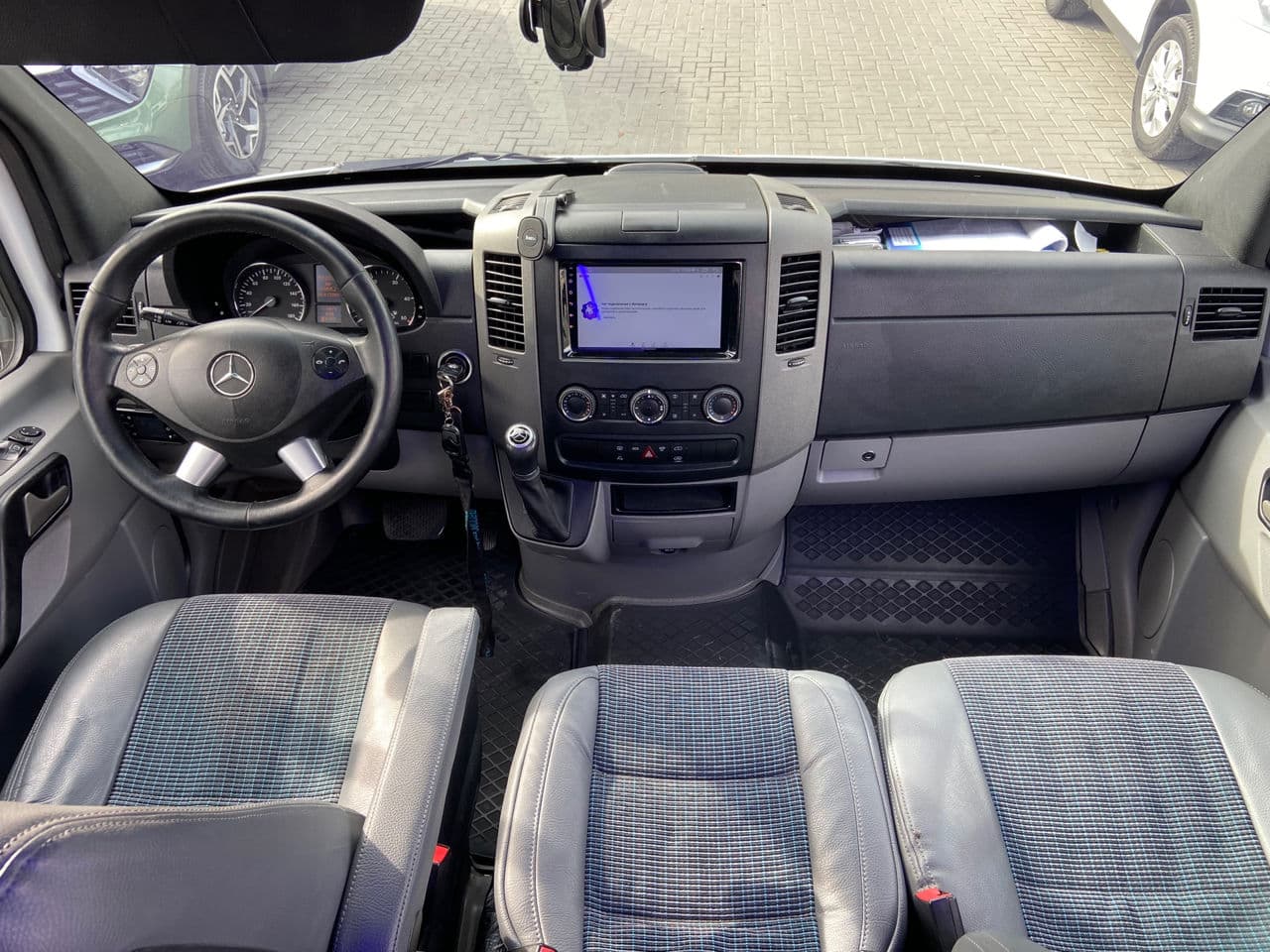 2015 Mercedes Sprinter — Miniatură 13