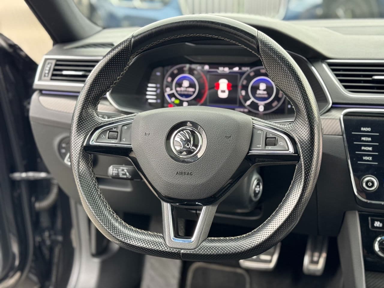 Skoda Superb 2019 — Миниатюра 7