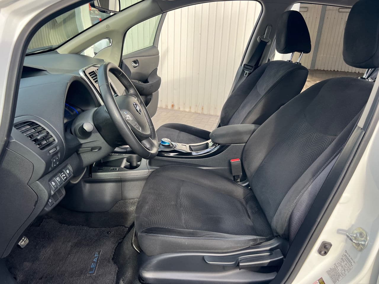 Nissan Leaf 2015 — Миниатюра 7
