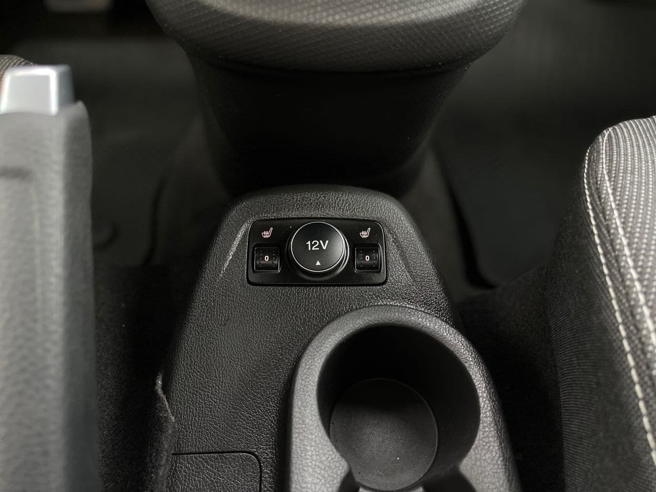 Ford Tourneo Connect 2015 — Миниатюра 16