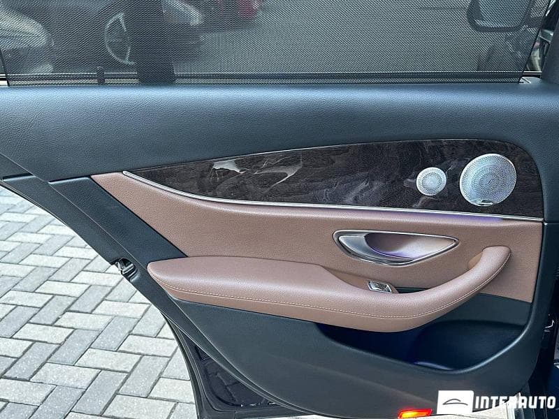 2017 Mercedes E 220 — Miniatură 22