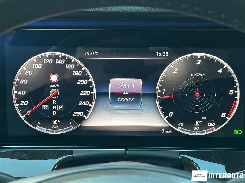 2017 Mercedes E 220 — Miniatură 10
