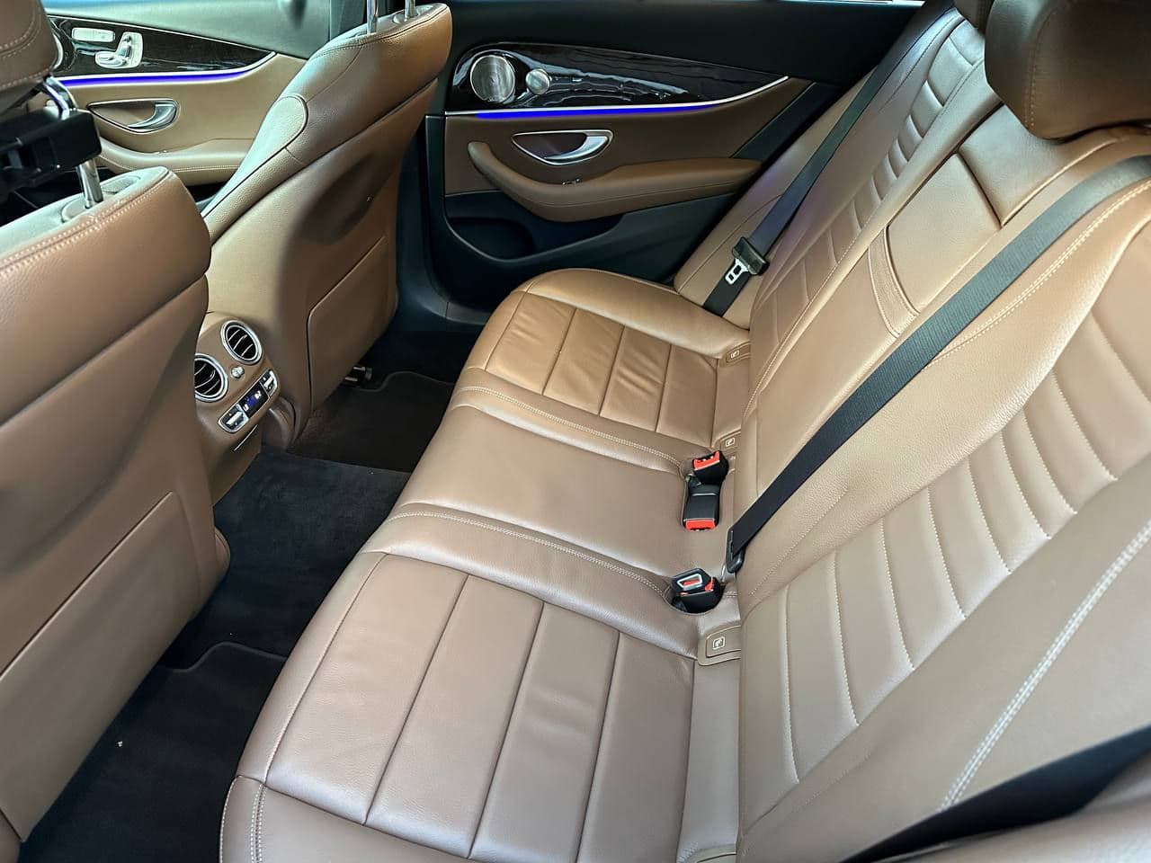 2017 Mercedes E 220 — Miniatură 24