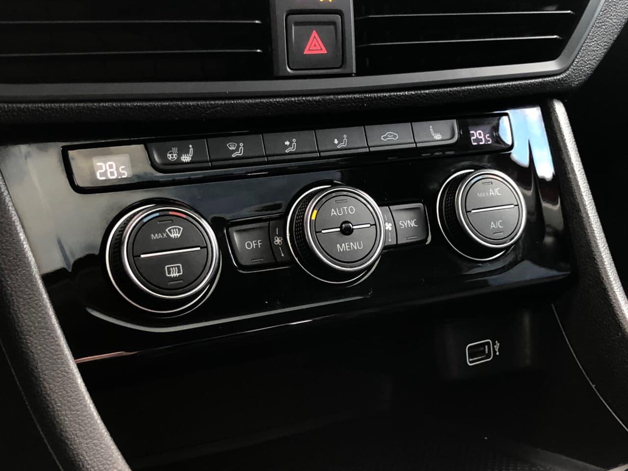 Volkswagen Jetta 2019 — Миниатюра 12