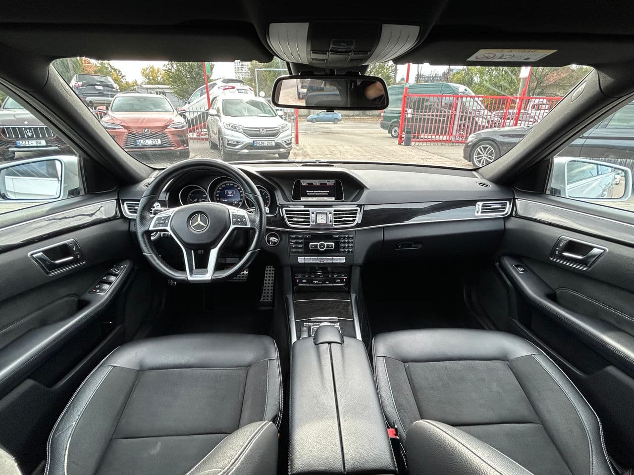 2013 Mercedes E 200 — Miniatură 8