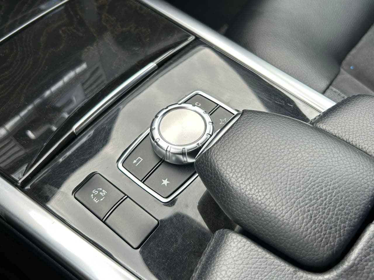 2013 Mercedes E 200 — Miniatură 15
