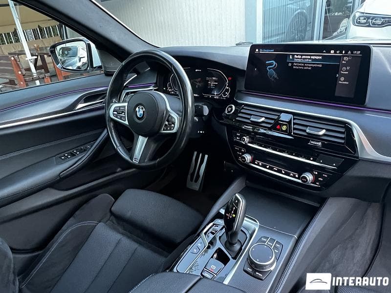 2021 BMW 545e — Miniatură 16