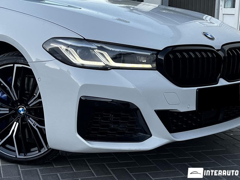2021 BMW 545e — Miniatură 5