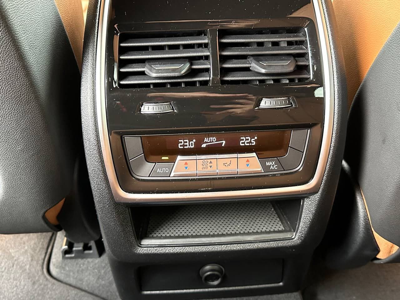 2021 BMW X5 4.5e — Miniatură 23