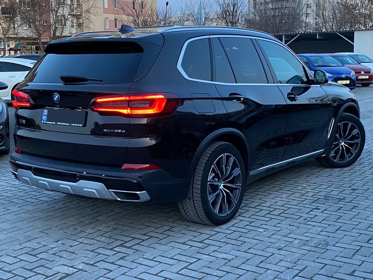 2021 BMW X5 4.5e — Miniatură 4