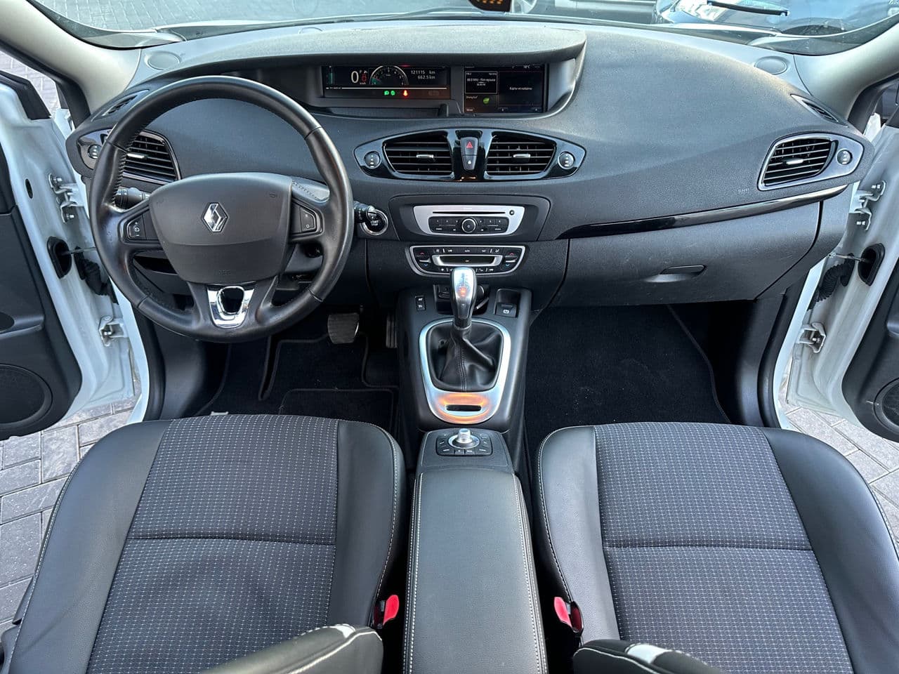Renault Scenic 2015 — Миниатюра 5