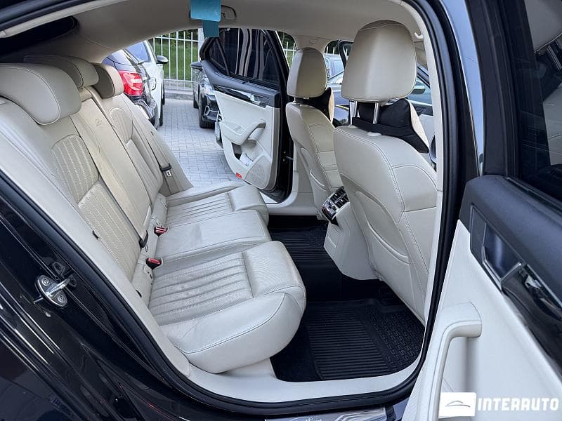 2017 Skoda Superb — Miniatură 8