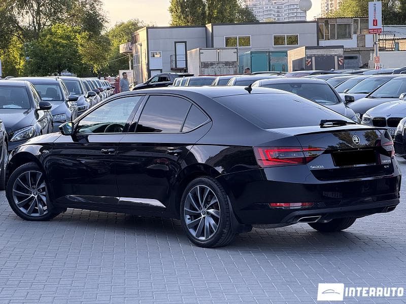 2017 Skoda Superb — Miniatură 2
