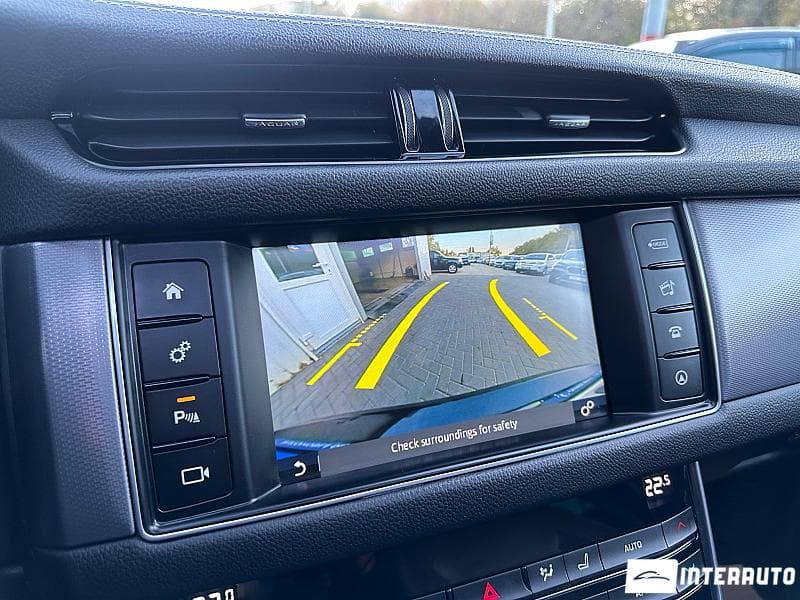 2017 Jaguar XF — Miniatură 11