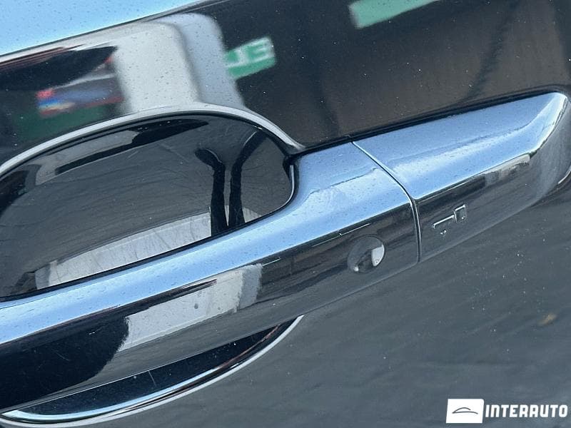 2017 Jaguar XF — Miniatură 21