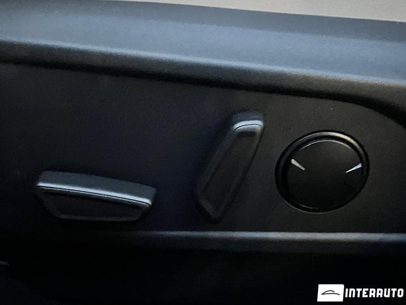 2021 Ford Mustang Mach-E — Miniatură 18
