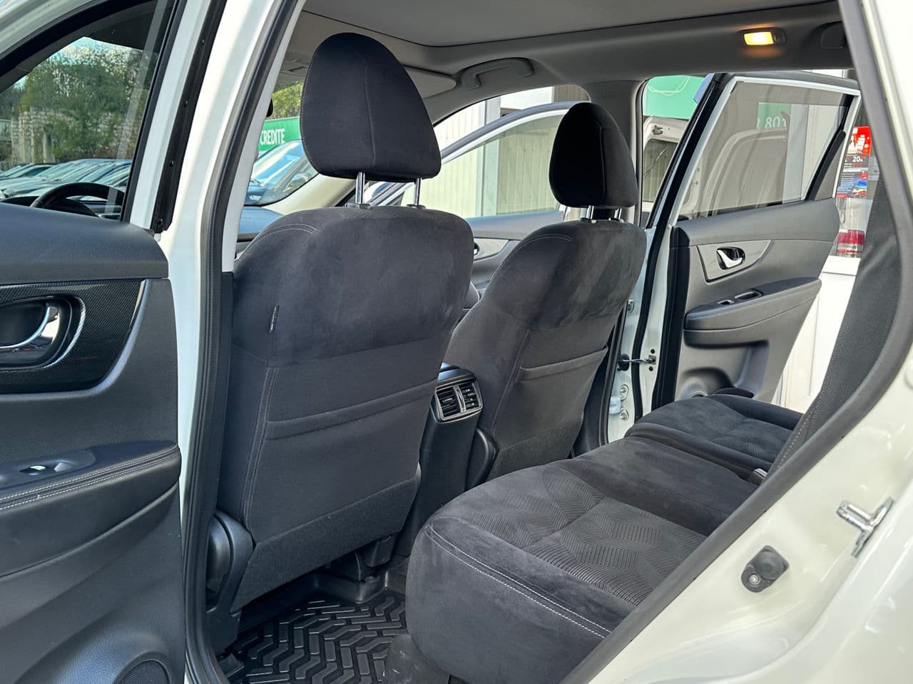 2016 Nissan X-Trail — Miniatură 6