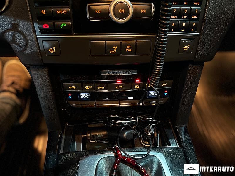 2011 Mercedes E 200 — Miniatură 11
