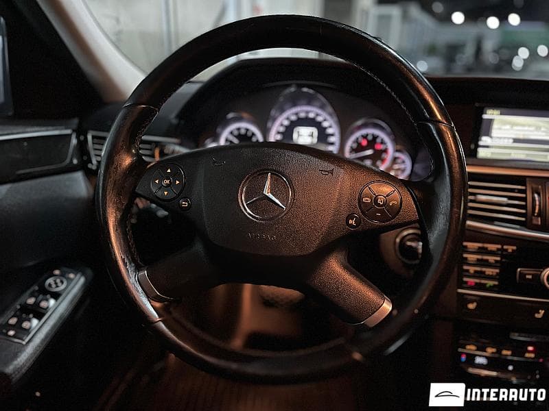 2011 Mercedes E 200 — Miniatură 8