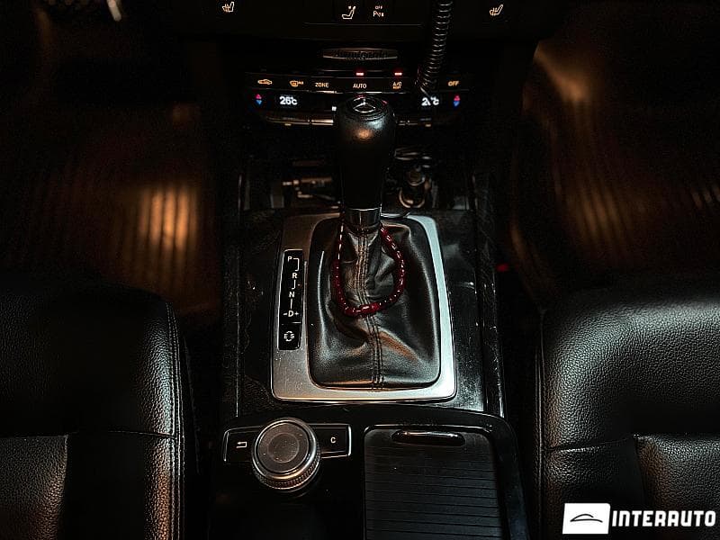 2011 Mercedes E 200 — Miniatură 12