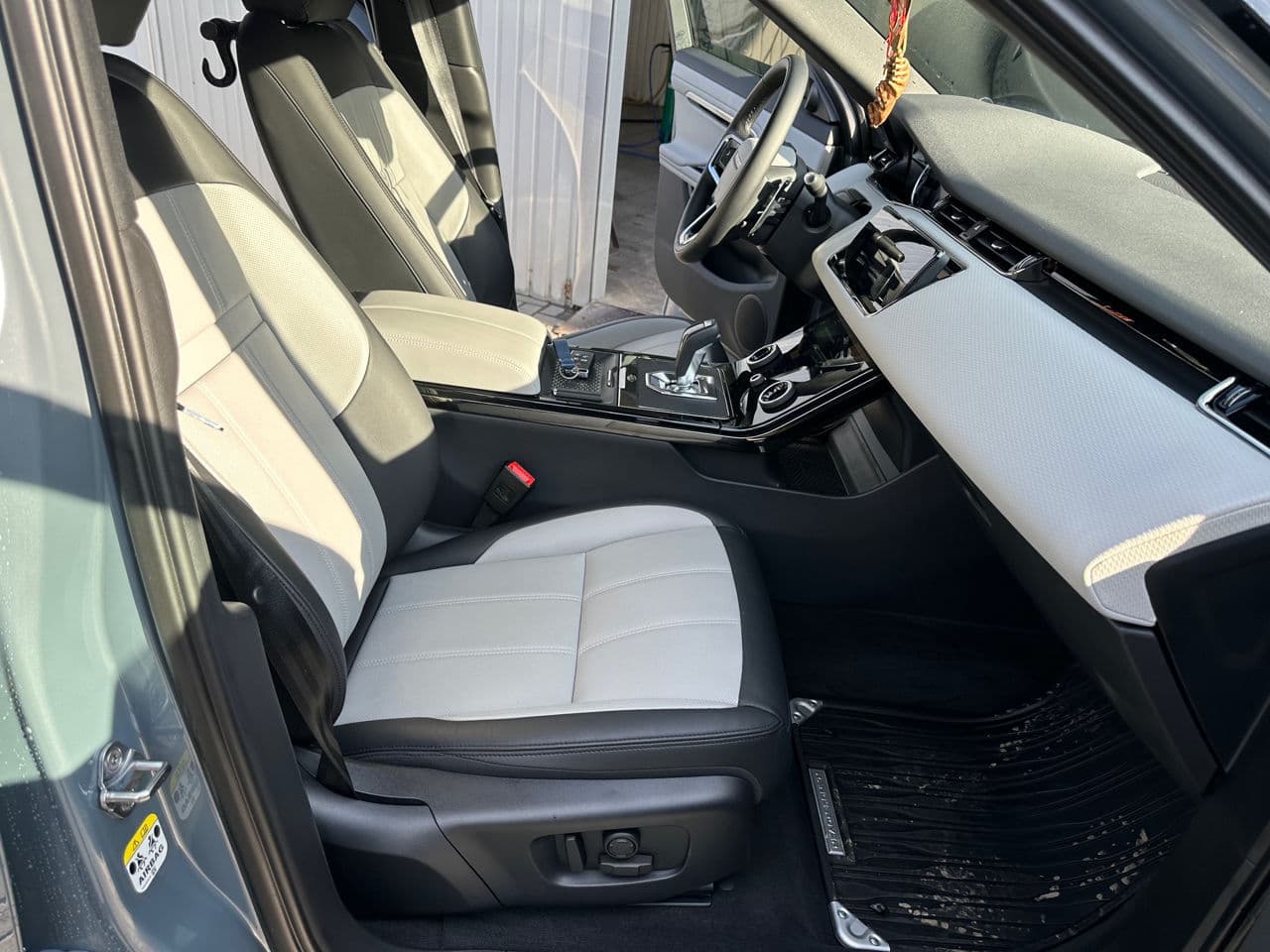 2022 Land Rover Range Rover Evoque — Miniatură 6