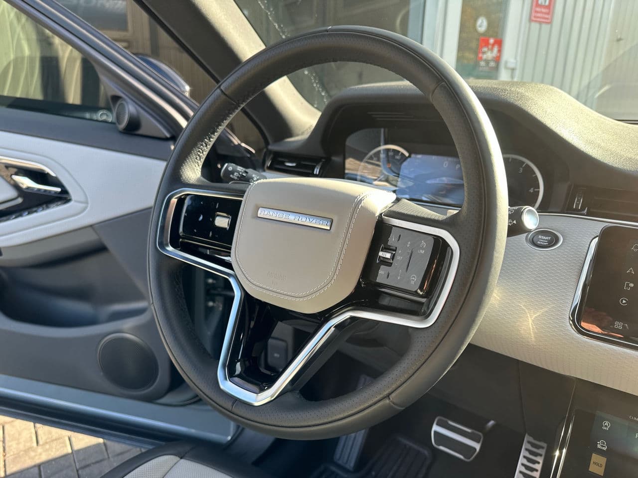 2022 Land Rover Range Rover Evoque — Miniatură 8